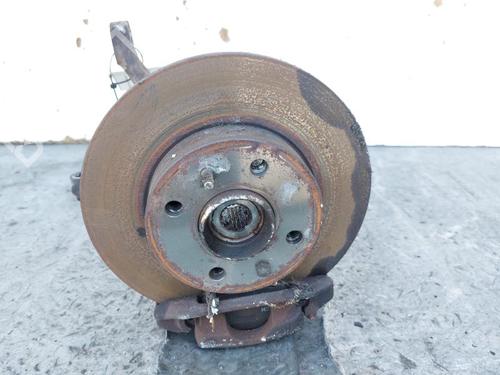 Used Left front steering knuckle Left front steering knuckle FIAT SEICENTO / 600 (187_) 1.1 (187AXB, 187AXB1A, 187AXC1A02) (54 hp) 27099228 27099228