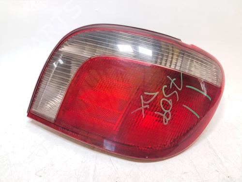 Højre baglygte Højre baglygte TOYOTA YARIS (_P1_) 1.0 (SCP10_, SCP10R) (68 hp) 35782144 35782144