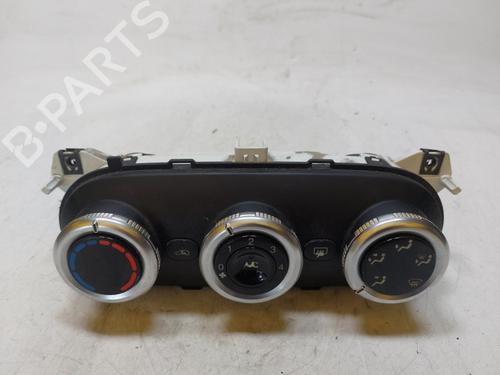 climate-control-fiat-500l-351_-352_-2012-37259980 main image