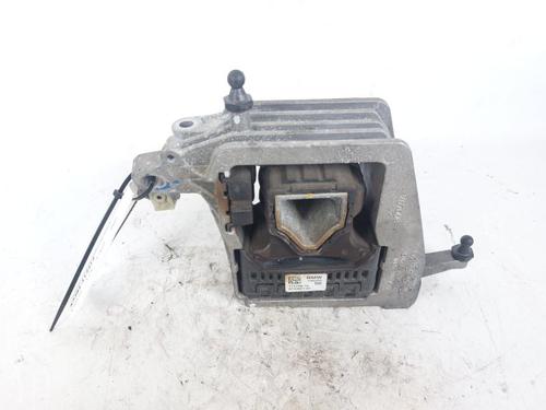 Used Engine mount BMW 1 (F40) 120 d xDrive (190 hp) 19733050