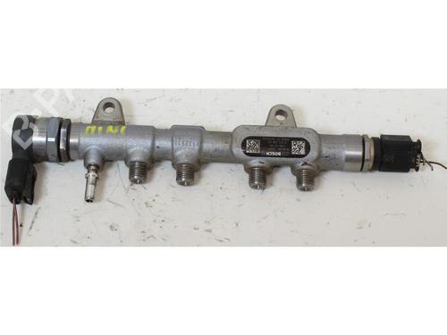 Used Injection rail MINI MINI (F55) One D (95 hp) 15141687