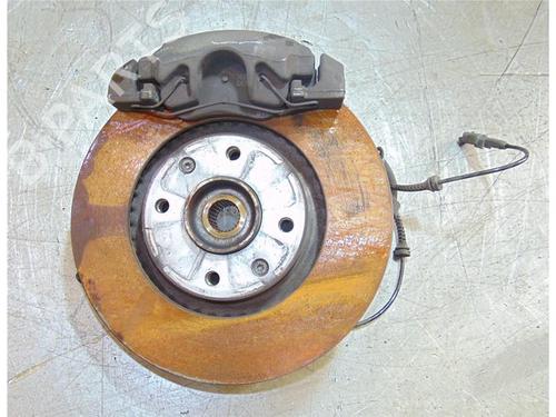 Used Left front steering knuckle PEUGEOT 5008 (0U_, 0E_) 1.6 HDi (112 hp) 15140849