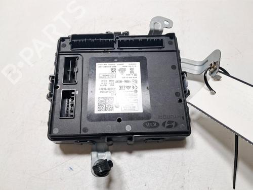 Used Engine control unit (ECU) Engine control unit (ECU) KIA SPORTAGE V (NQ5) 1.6 CRDi MHEV (136 hp) 33196560 33196560