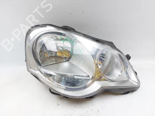 Used Right headlight VW POLO IV (9N_, 9A_) 1.2 12V (64 hp) 29584157