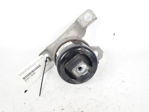 Used Engine mount VOLVO V60 I (155) D2 (120 hp) 15154783