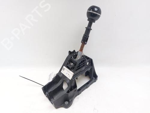 Used Shift knob Shift knob FIAT 500L (351_, 352_) 1.3 D Multijet (199.LYM11, 199.LYM1A) (95 hp) 24654158 24654158