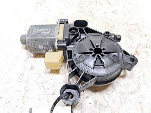 left-rear-window-motor-audi-q2-gab-gag-2016-36218193 main image