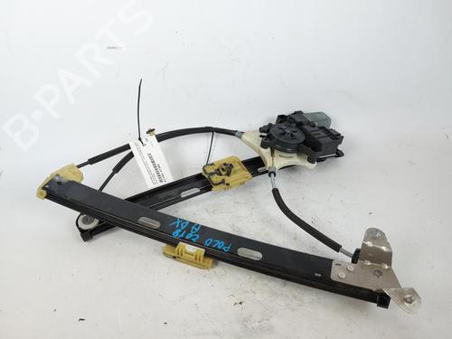Vindusheismekanisme høyre foran VW POLO VI (AW1, BZ1, AE1) 1.0 (65 hp) 15158446