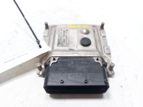 engine-control-unit-ecu-hyundai-i20-i-pb-pbt-2008-2009-2010-2011-2012-2013-2014-2015-30802575 main image