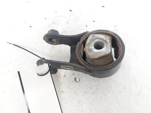 Used Gearbox mount TOYOTA YARIS (_P13_) 1.5 Hybrid (NHP130_, NHP130) (101 hp) 18826374