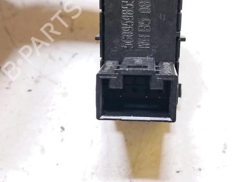 Left front window switch SKODA KAROQ (NU7, ND7) 2.0 TDI | BP31062839I27 - Image 4