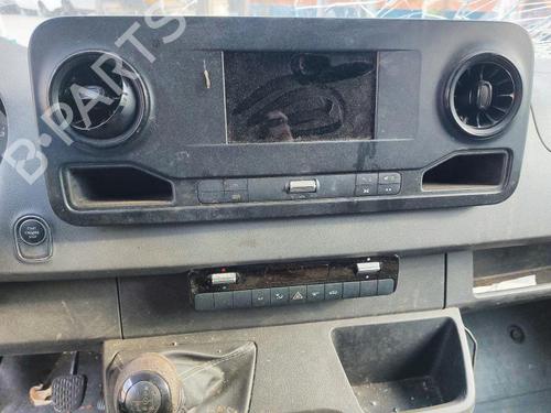 Radio MERCEDES-BENZ SPRINTER 5-t Van (B907) 511 CDI (907.653, 907.655, 907.657) | BP15174797E6