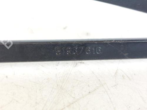 Front windshield wiper arm FIAT 500X (334_) 1.6 D Multijet (334AXA1B, 334AXA11) | BP23399715C143 