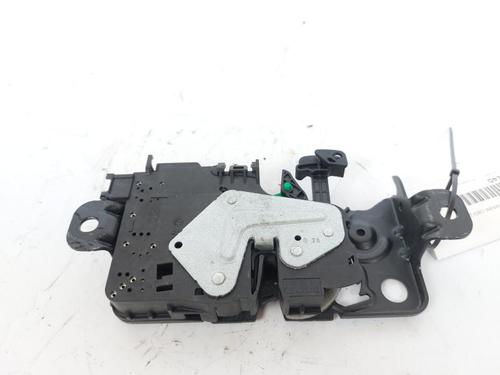 Used Tailgate lock BMW X1 (F48) sDrive 16 d (116 hp) 17554473