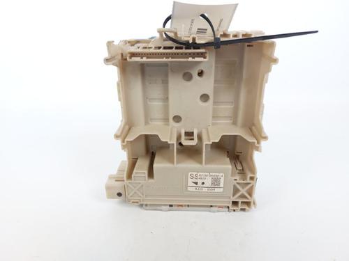 Used Fuse box Fuse box 18907221 18907221