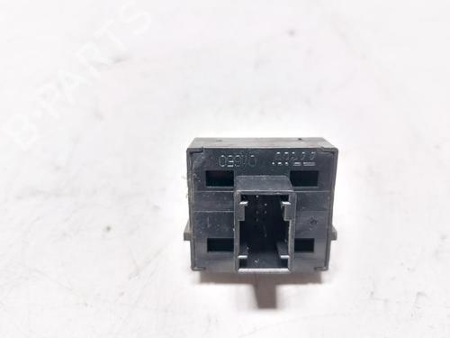 Used Left front window switch LANCIA YPSILON (312_) 1.3 D Multijet (312.YXE1A, 312.YXU1A) (95 hp) 30802513