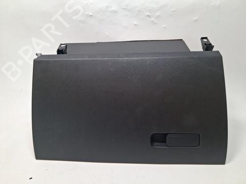 Used Glove box Glove box 38558128 38558128