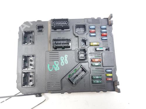 Caixa de fusíveis CITROËN XSARA PICASSO (N68) 1.6 HDi (109 hp) 29764421