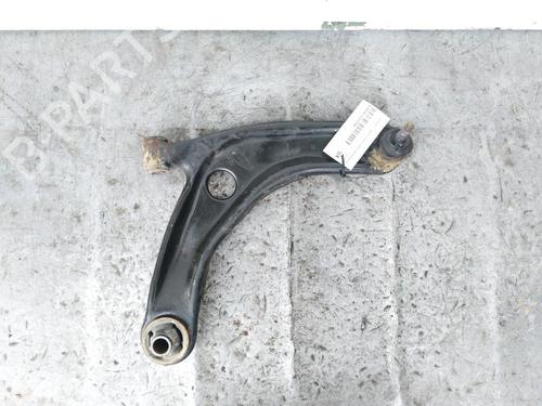 Used Right front suspension arm TOYOTA YARIS (_P13_) 1.5 Hybrid (NHP130_) (101 hp) 33192352