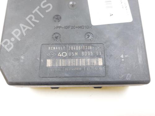 Fuse box RENAULT MEGANE III Hatchback (BZ0/1_, B3_) 1.6 16V (BZ1B, BZ1H) | BP27862751E1 - Image 3