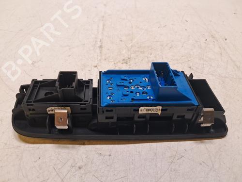 Left front window switch FIAT GRANDE PUNTO (199_) 1.2 | BP36771660I27 - Image 3