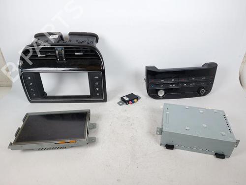 Used Electronic module JAGUAR XE (X760) 2.0 D (180 hp) 15174145