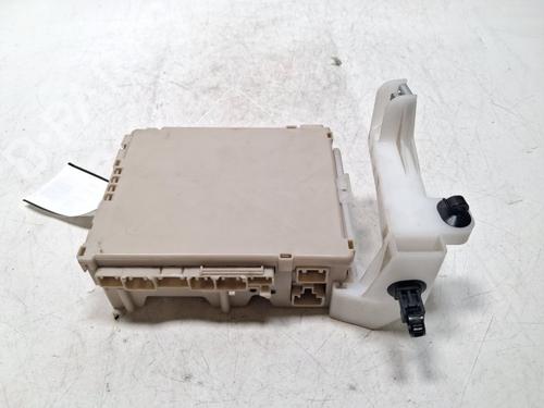 Used Fuse box Fuse box CITROËN C1 II (PA_, PS_) 1.0 VTi 72 (72 hp) 39908070 39908070