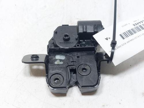 Used Tailgate lock RENAULT CLIO V (B7_) 1.0 TCe 90 (B7MT) (91 hp) 30453622