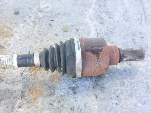 Left front driveshaft PEUGEOT 2008 I (CU_) 1.2 THP 110 / PureTech 110 | BP28529184M38
