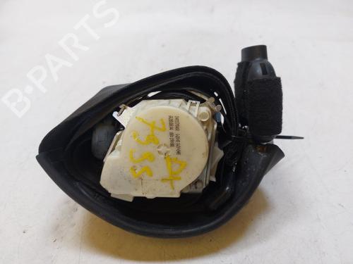 front-right-seatbelt-fiat-500l-351_-352_-2012-37259983 main image