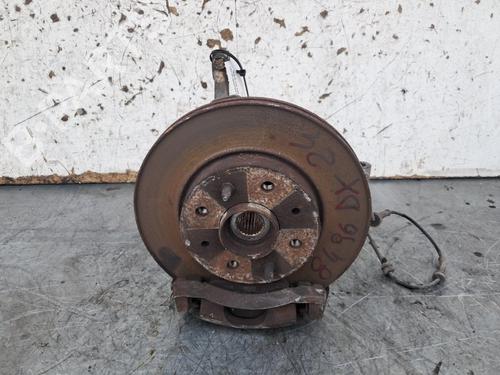 Used Right front steering knuckle Right front steering knuckle FIAT 500 (312_) 1.2 (312AXA1A) (69 hp) 39021125 39021125