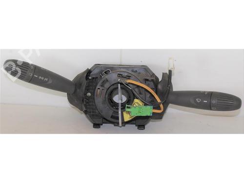 Used Steering column stalk FIAT PANDA (169_) 1.1 (169.AXA1A) (54 hp) 21261653