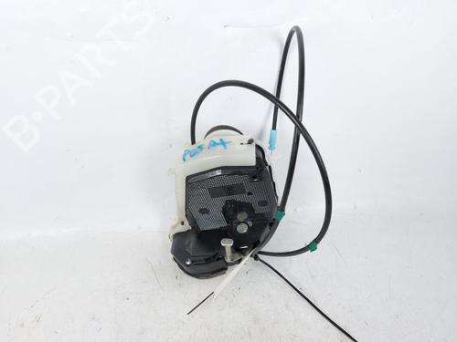 Used Rear right lock TOYOTA YARIS (_P13_) 1.5 Hybrid (NHP130_, NHP130) (101 hp) 15166129