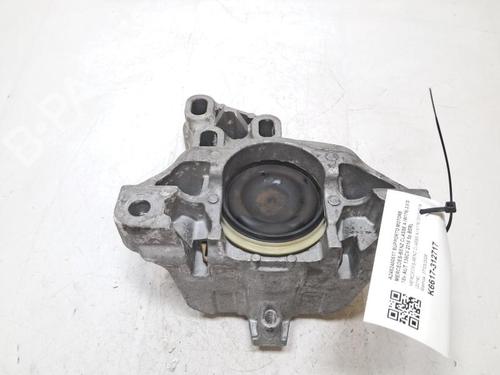 Used Engine mount Engine mount MERCEDES-BENZ A-CLASS (W176) A 200 CDI / d (176.008) (136 hp) 33196523 33196523