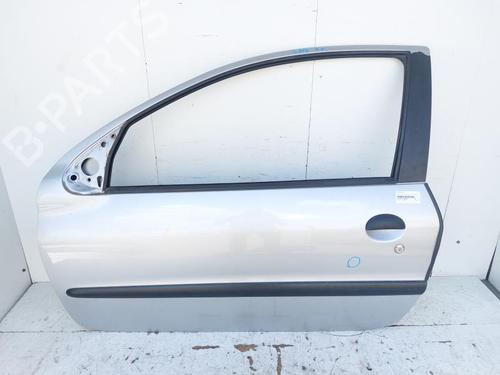 Used Left front door PEUGEOT 206 Hatchback (2A/C) 1.4 i (75 hp) 27858844