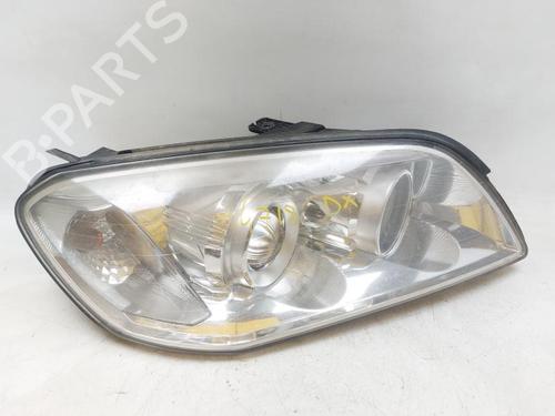 Used Right headlight CHEVROLET CAPTIVA (C100, C140) 2.0 D 4WD (150 hp) 29383477