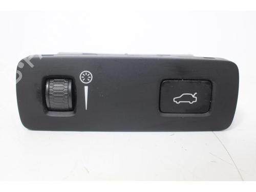 climate-control-volvo-xc40-536-d3-p31443873-2017-15146856 main image