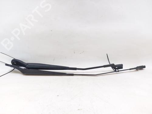 front-windshield-wiper-arm-bmw-2-active-tourer-f45-2013-2014-2015-2016-2017-2018-2019-2020-2021-27537483 main image