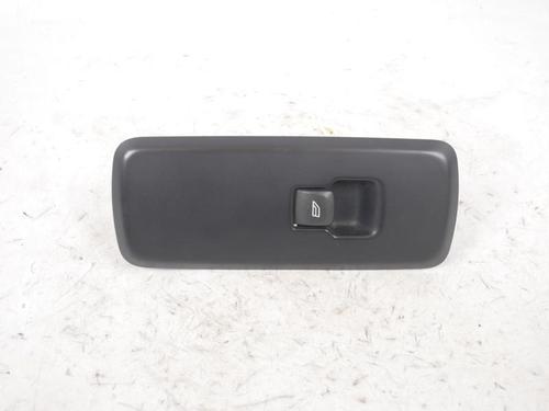 Used Left front window switch Left front window switch LAND ROVER RANGE ROVER SPORT I (L320) 3.0 D 4x4 (245 hp) 22754110 22754110