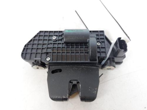 Used Tailgate lock PEUGEOT 208 I (CA_, CC_) 1.6 HDi / BlueHDi 75 (75 hp) 15170399