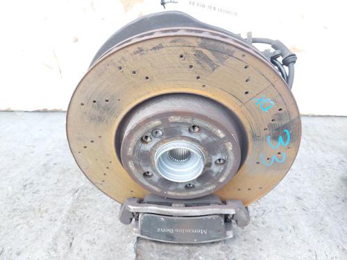 Used Right front steering knuckle Right front steering knuckle MERCEDES-BENZ A-CLASS (W177) A 220 4-matic (177.045) (190 hp) 33192495 33192495