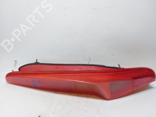 Farolim direito Farolim direito FIAT PUNTO (188_) 1.2 16V 80 (188.233, .235, .253, .255, .333, .353, .639,... (80 hp) 33926562 33926562