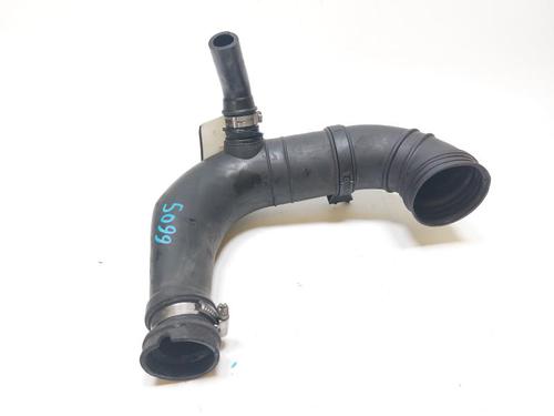 Used Air filter box FIAT PUNTO (188_) 1.3 JTD 16V (70 hp) 30505695