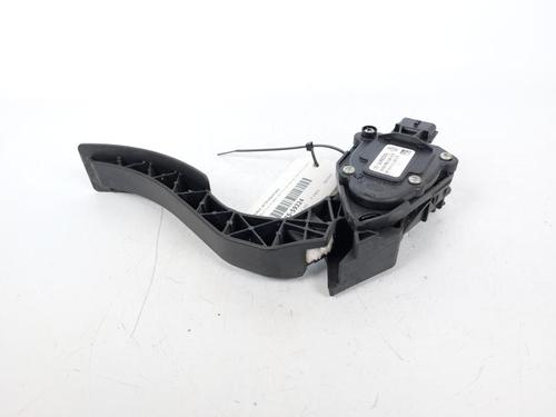 Pedal RENAULT CLIO IV Hatchback Van (BH_) 0.9 TCe 90 | BP15163981I4
