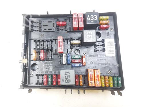 Used Fuse box Fuse box AUDI A3 (8P1) 2.0 TDI 16V (140 hp) 27538142 27538142