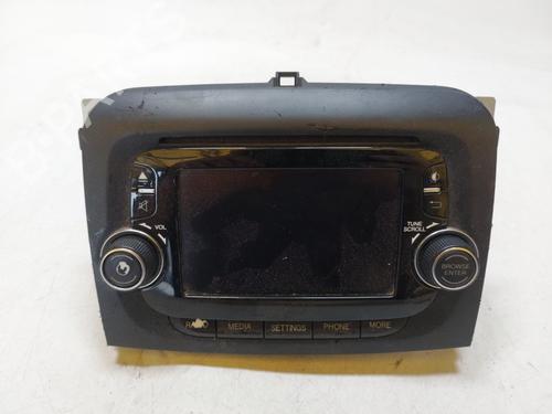 radio-fiat-500l-351_-352_-2012-37259981 main image