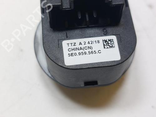 Mirror switch SKODA OCTAVIA III Combi (5E5, 5E6) 1.6 TDI | BP30898736I25 - Image 4