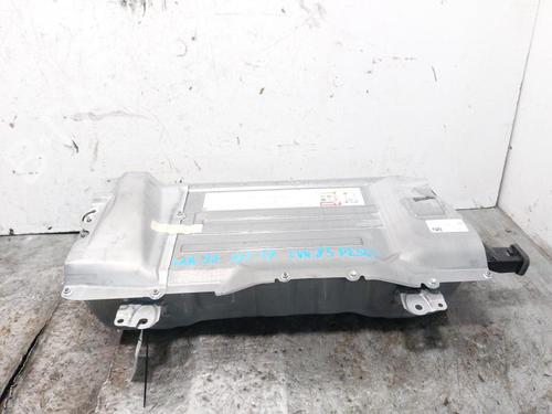 Used Battery TOYOTA YARIS (_P21_, _PA1_, _PH1_) 1.5 Hybrid (MXPH10, MXPH11) (116 hp) 31036611