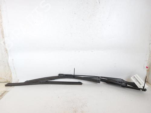 Front windshield wiper arm MERCEDES-BENZ GLC (X253) 220 d 4-matic (253.915) A2538206900 - A2538200224 A2538206900