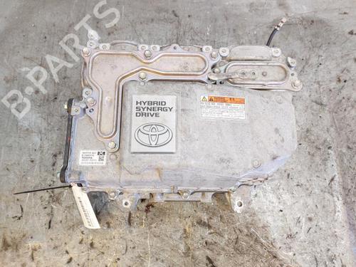 Used Electronic module TOYOTA YARIS (_P13_) 1.5 Hybrid (NHP130_, NHP130) (101 hp) 17204606